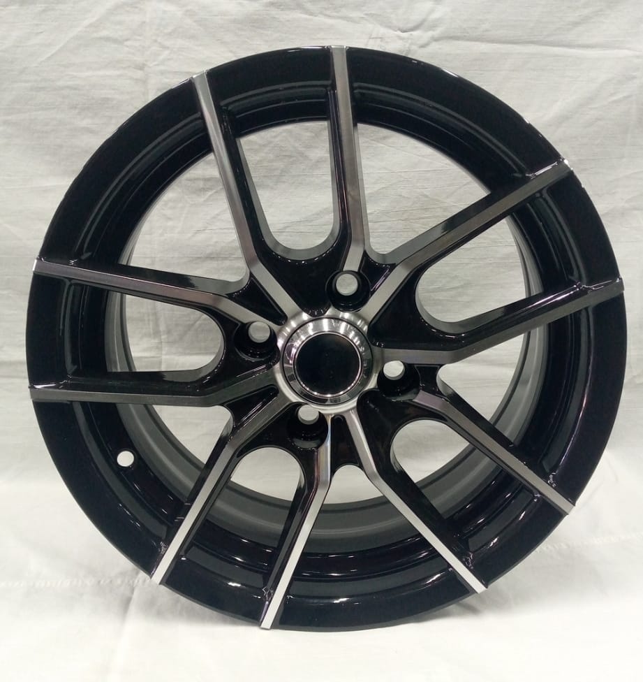 Replica DRS 776 5.5x14/4x100 D67.1 ET35 черный, серебристый