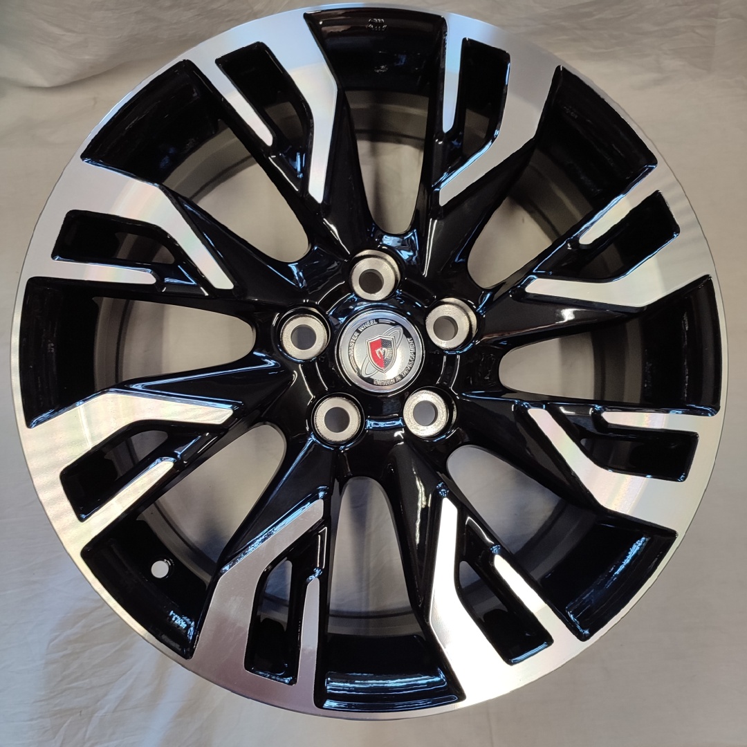 Tech-Line 671 7x18/5x114.3 D67.1 ET38 черный, серебристый