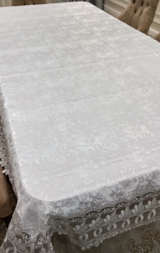 Скатерть 600x180 см, жаккард, 1 шт