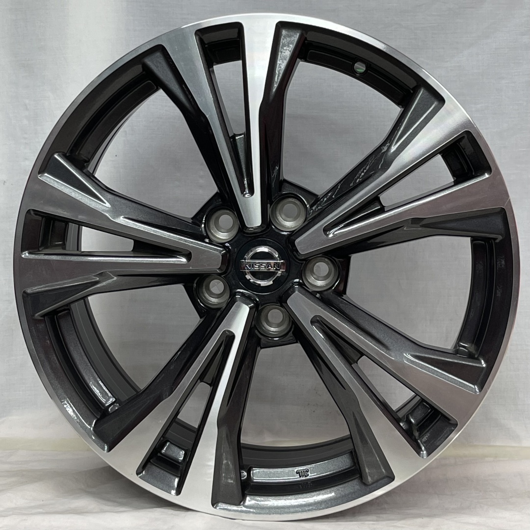 Bai Wheels N76 7x18/5x114.3 D66.1 ET45 графит, серебристый