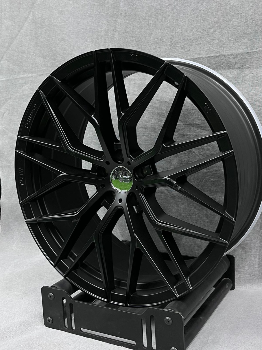 Vossen G7117 9x20/5x108 D73.1 ET35 4 диска черный