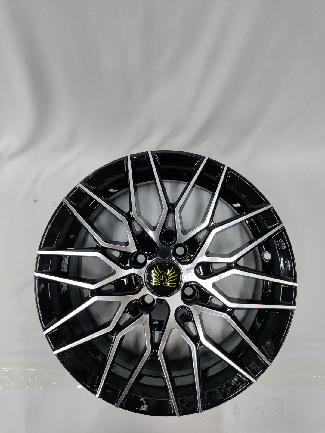 LKN 3351 6.5x15/4x100 D67.1 ET35 4 диска черный, серебристый
