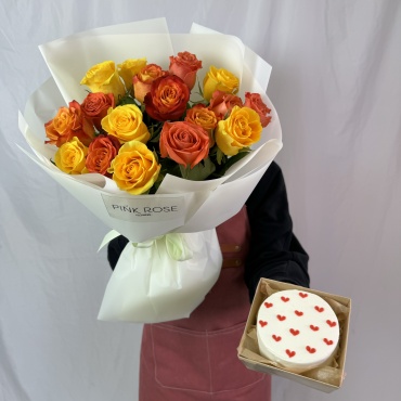Pink rose моно-букет с бенто-тортом роза 17 шт 50 см