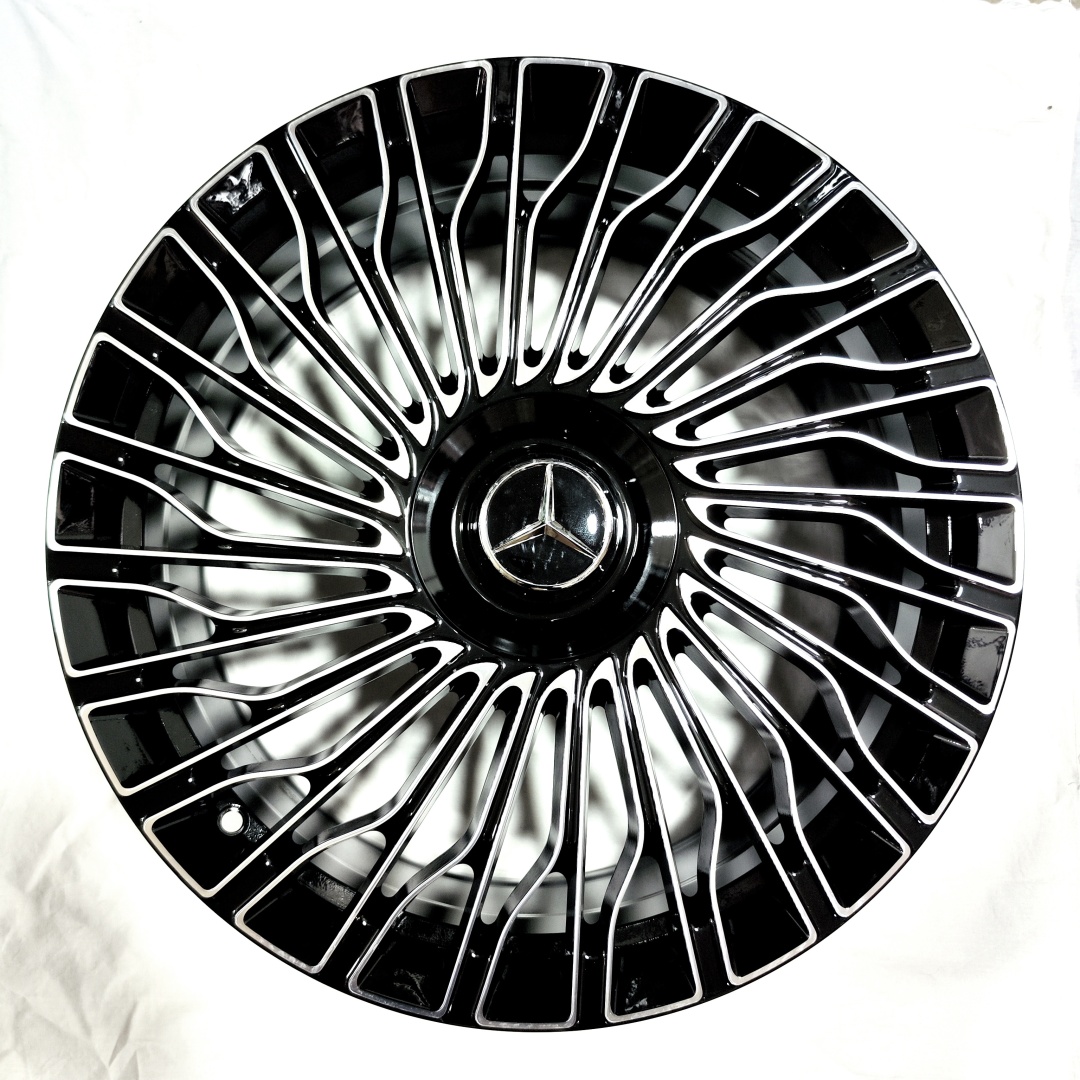 Wheels 492 8.5/9.5x20/5x112 D66.6 ET35 серебристый, черный