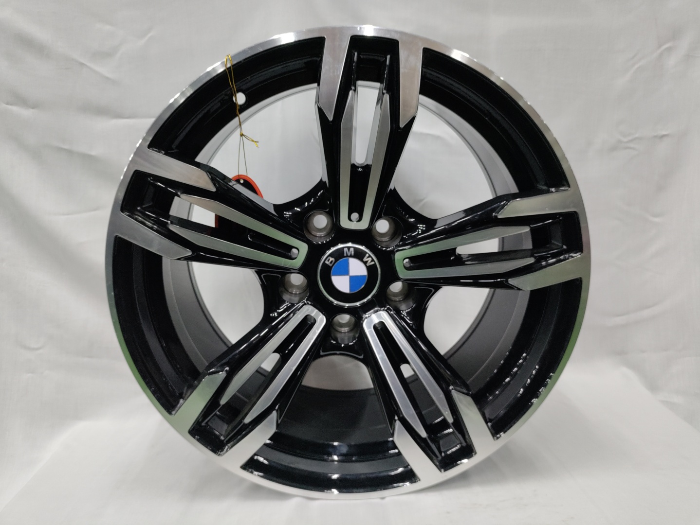 LKN Lkn229 8x17/5x120 D74.1 ET25 серебристый, черный