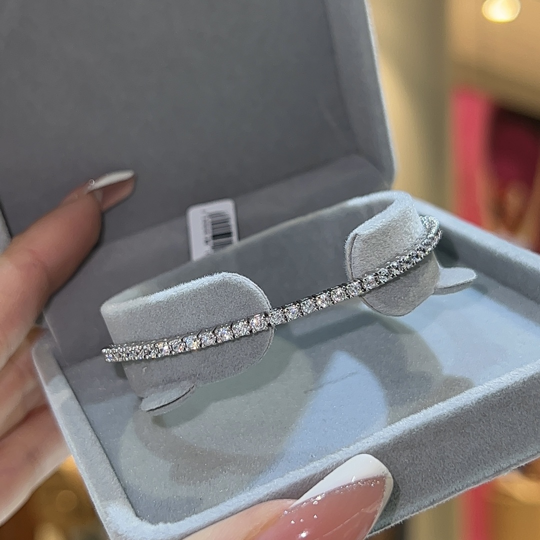 Ipekyolu Jewellery бэ493100623AY длина 18 см, вес 8 г серебро, плетение теннис