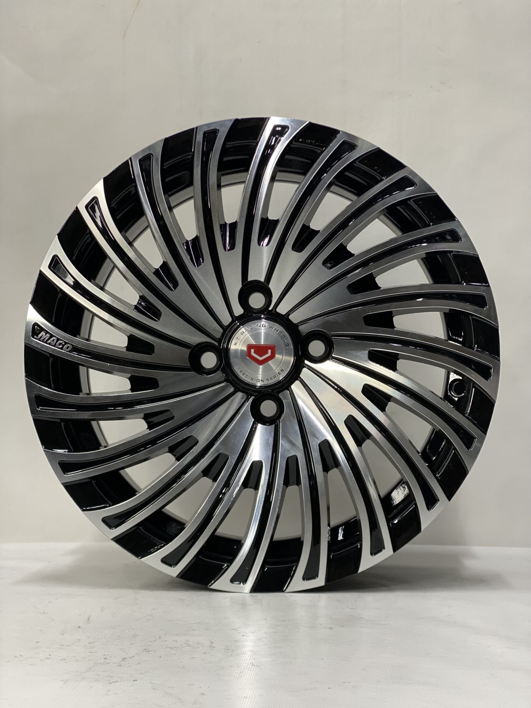 A STEEL 150170 7x15/4x100 D67.1 ET35 4 диска черный, серебристый