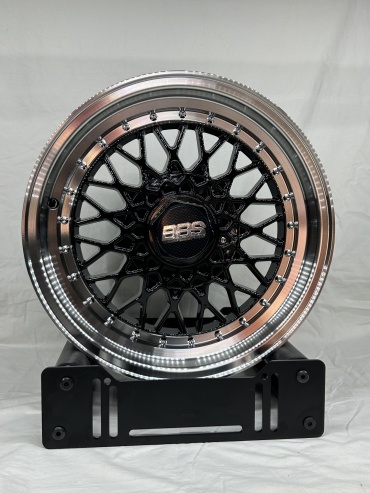 LKN Lkn3443 7x15/4x114.3 D67.1 ET25 4 диска черный, серебристый