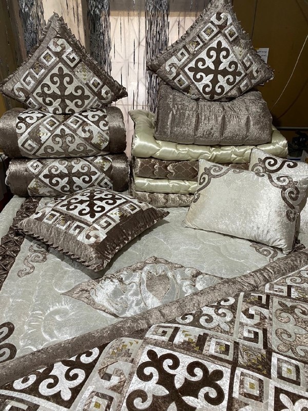 Индира комплект корпе с подушками 220x200 см, вата, пух искусственный, серый, бежевый