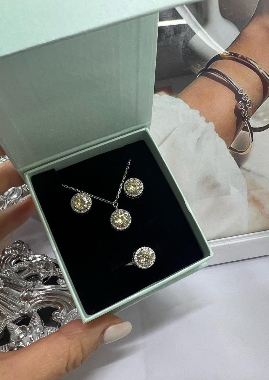 Серебряная 256203 вес 15 г серебро, муассанит