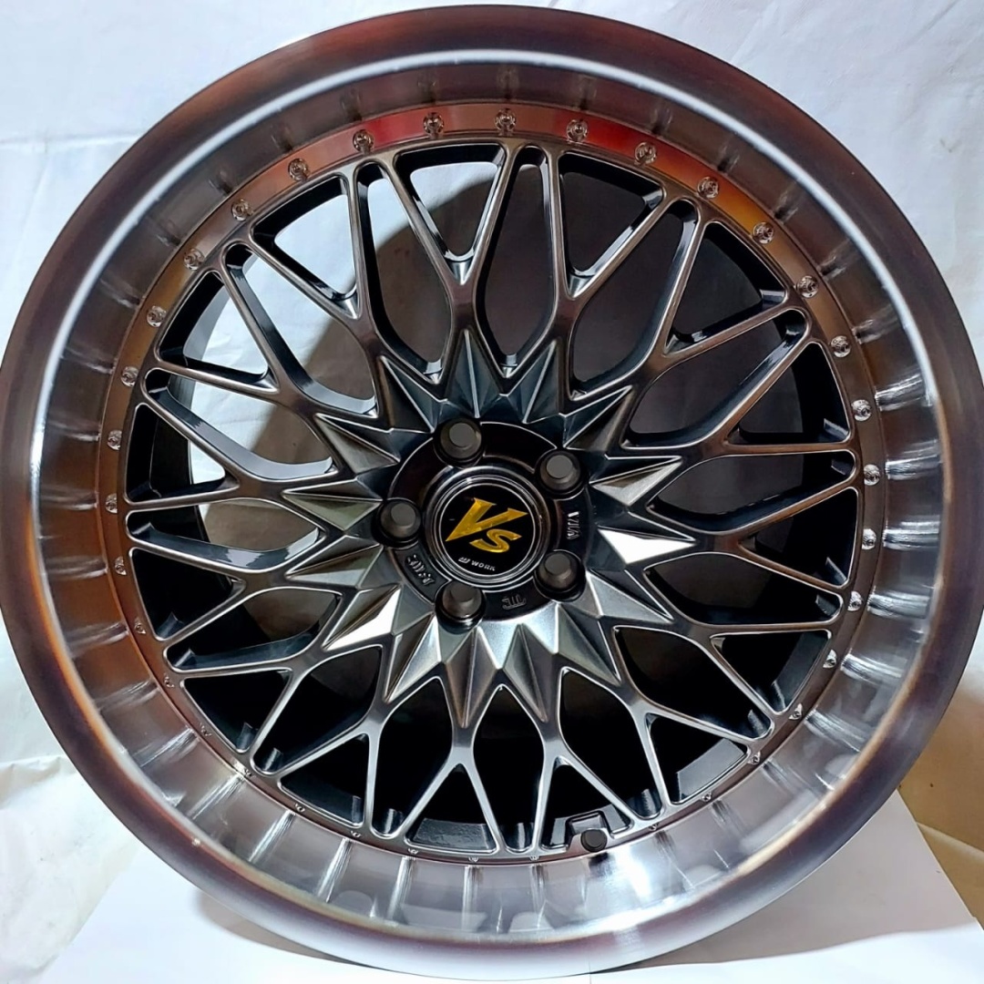 BBS K 221 8.5x18/5x100 D73.1 ET40 серебристый, графит