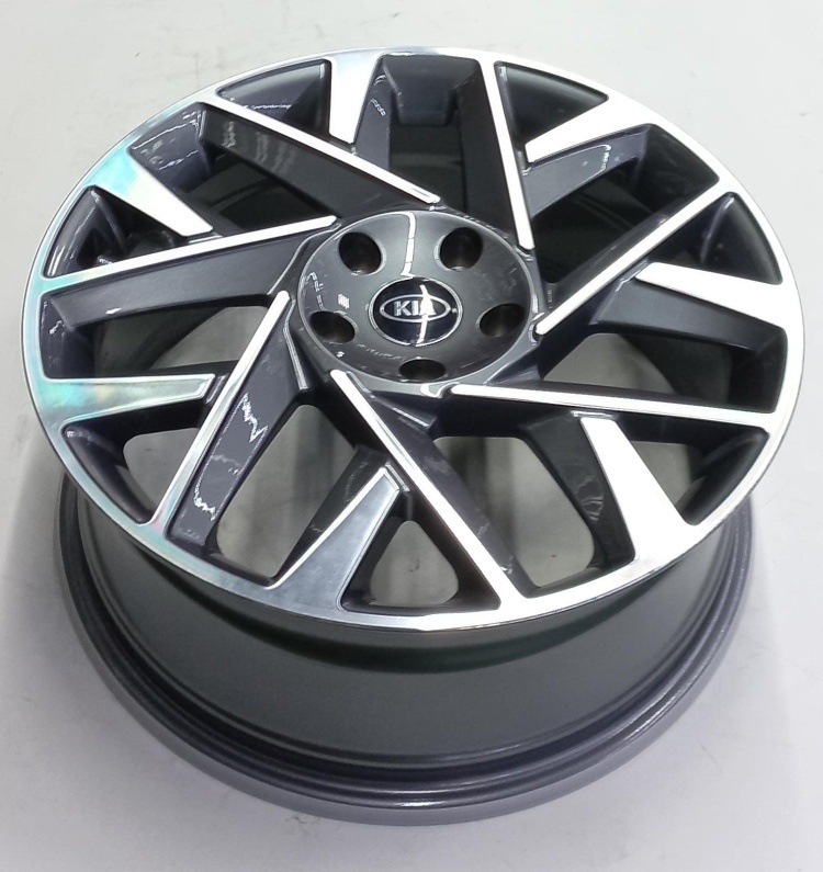 Wheels 1072 7.5x18/5x114.3 D67.1 ET48 серый, серебристый