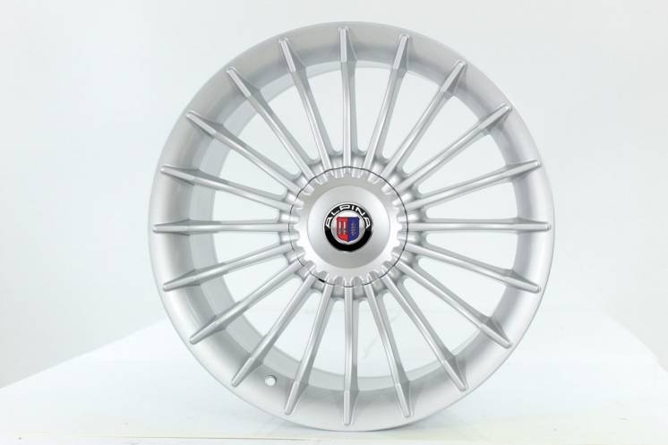 Wheels 231 8.5/9.5x19/5x120 D74.1 ET33 серебристый