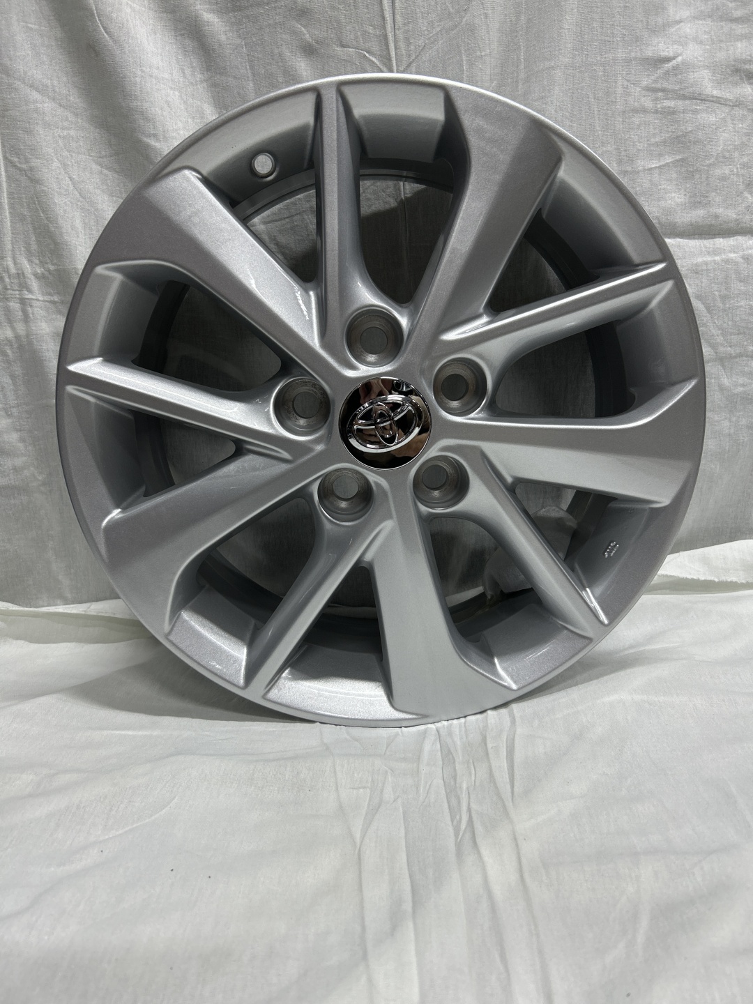 SSR 2018 6.5x16/5x114.3 D60.1 ET45 серебристый