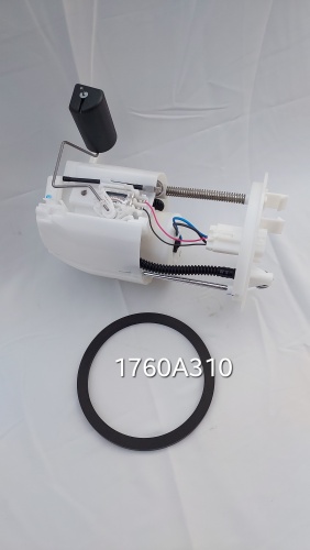 Топливный насос 1760A310