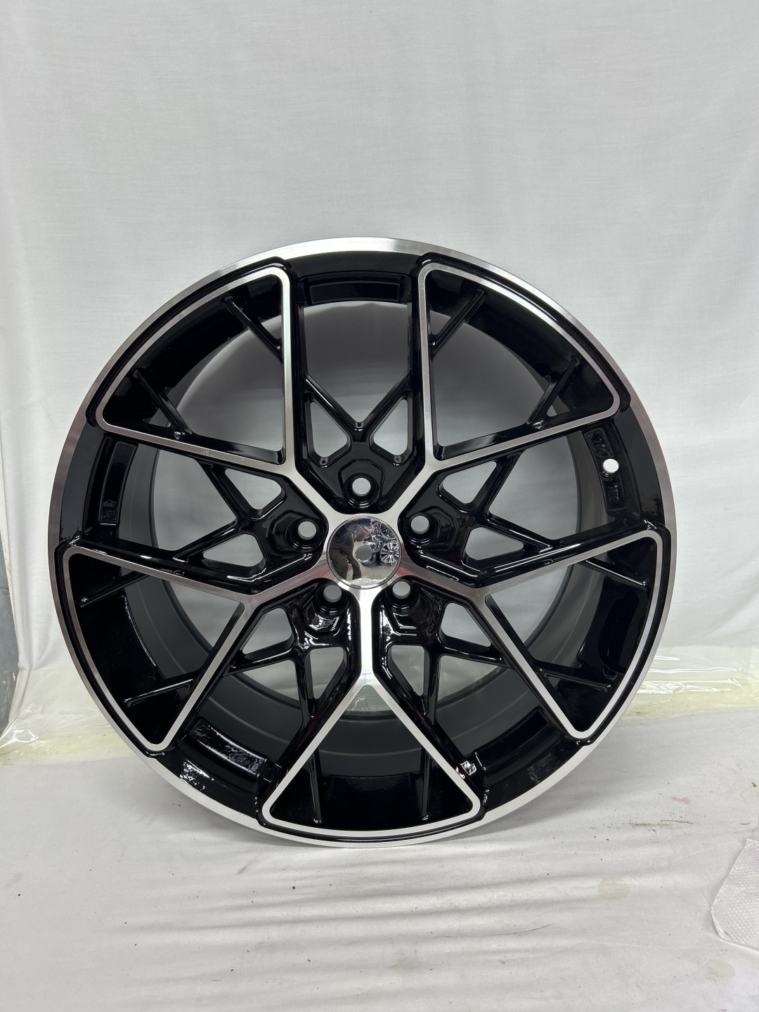 SSM 45780 7.5x17/5x114.3 D67.1 ET35 черный, серебристый