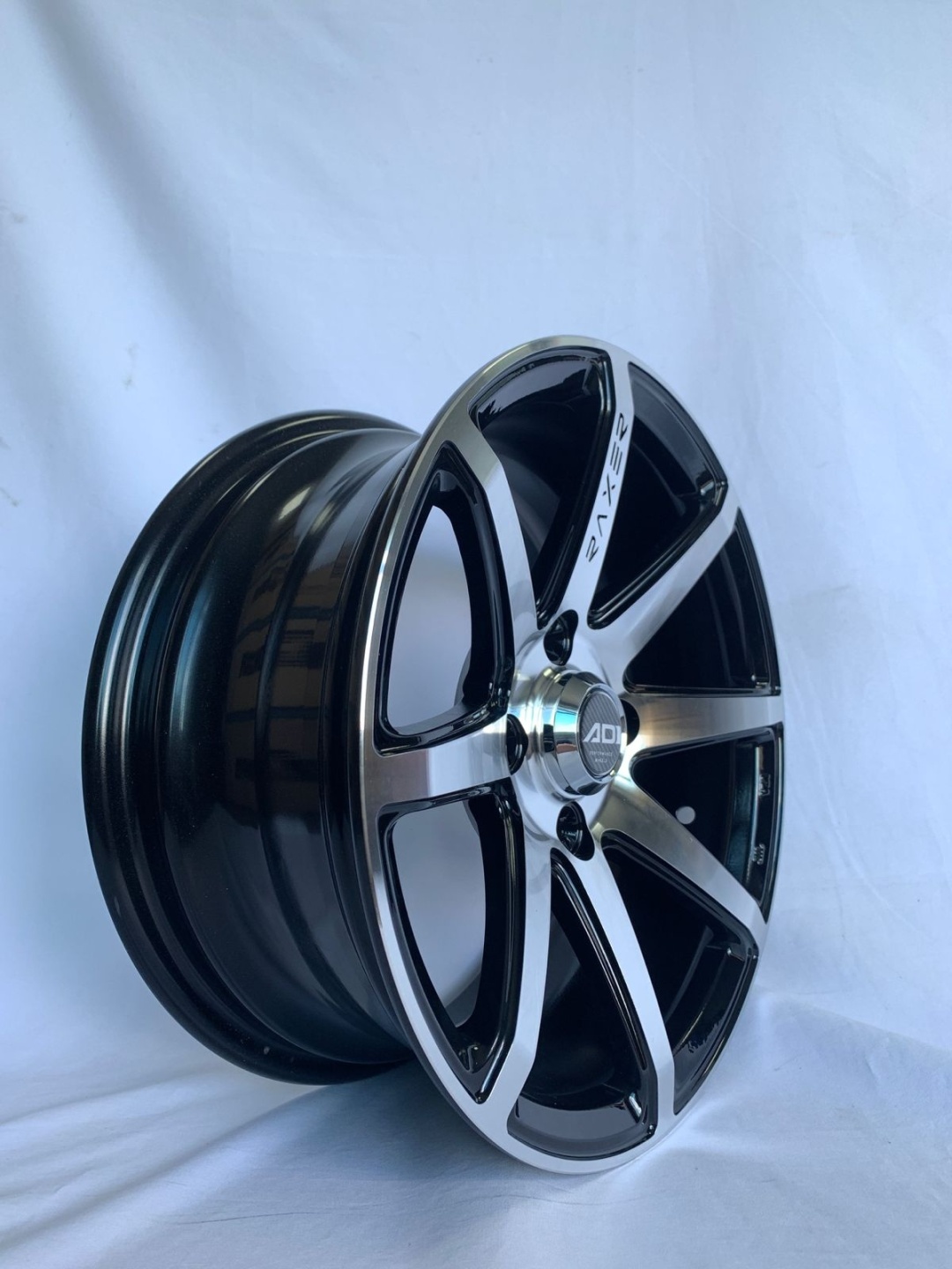 DNS 3733W 6x15/4x100 D67.1 ET25 черный