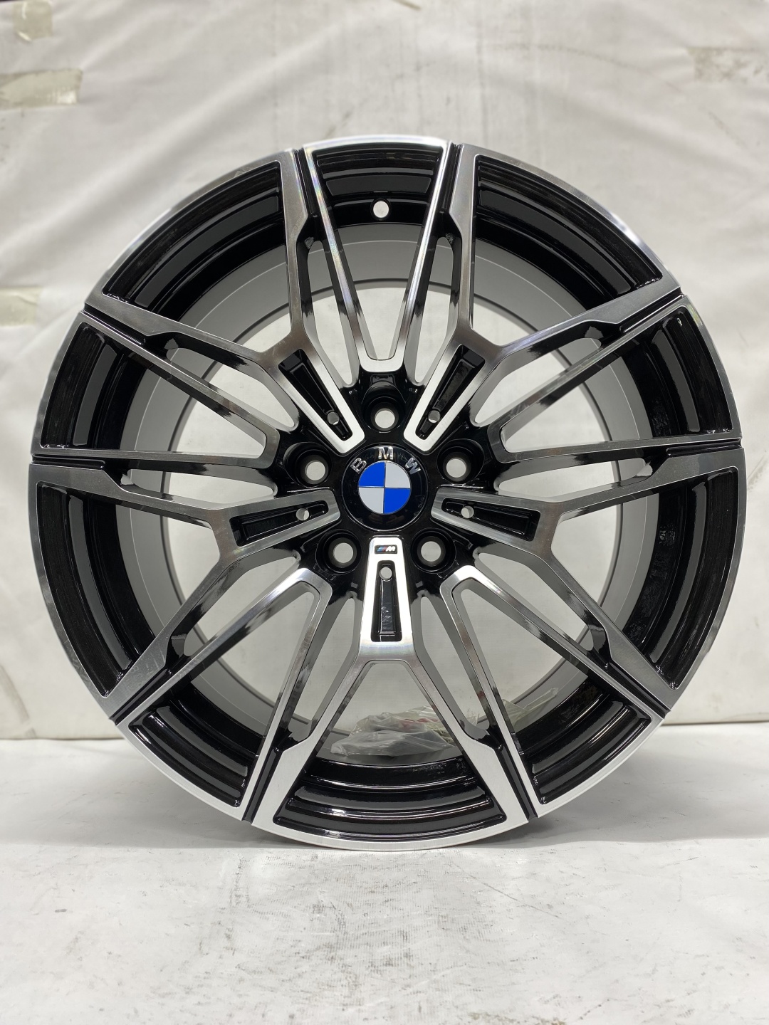 RNO BYD1677 8/9x18/5x120 D72.6 ET30.35 4 диска черный, серый