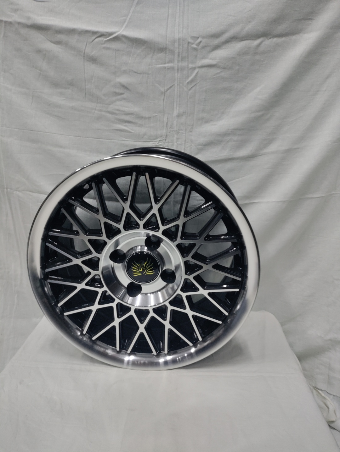 SSR 4567 6.5x15/4x100 D67.1 ET35 черный, серебристый