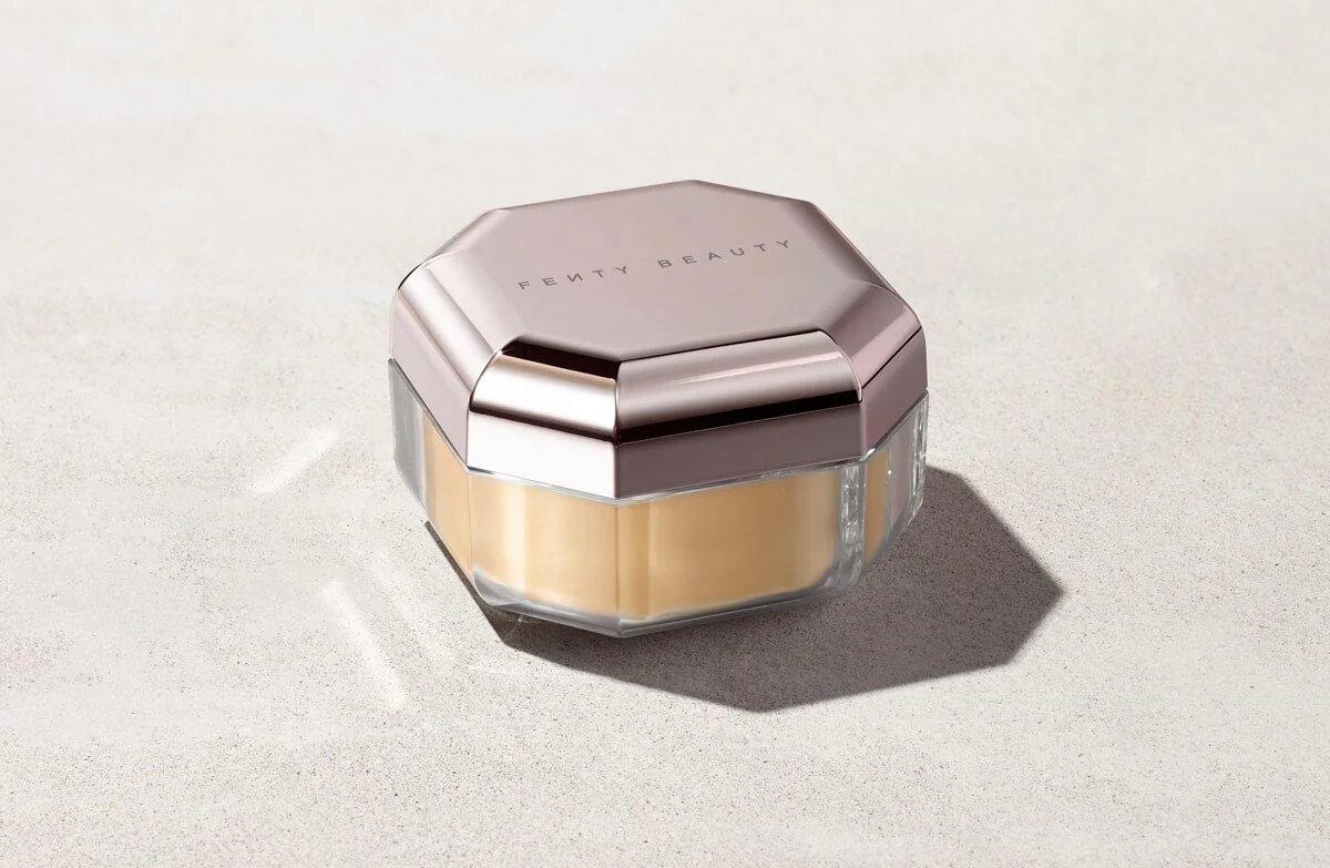 Пудра FENTY BEAUTY Pro Filt'r Instant Retouch Setting Powder рассыпчатая 03 Banana светло-бежевый