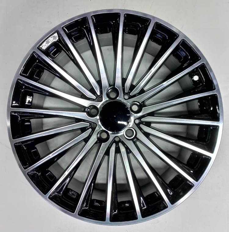 Auher 5465 8.5x18/5x112 D66.6 ET40 черный, серебристый