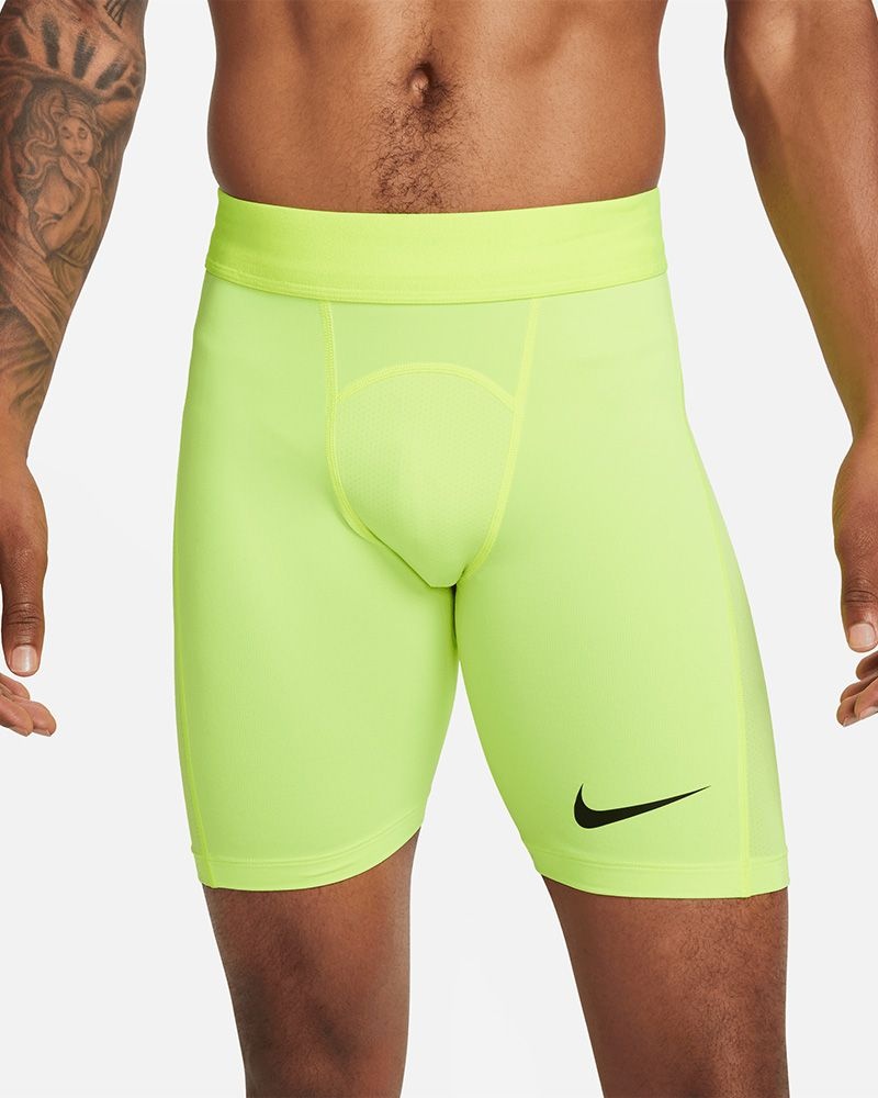 Спортивные шорты Nike салатовый