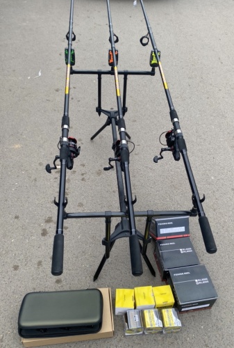 RADAR карповый на 3 удилища Radar Konger Carp 3.5lb 6000 с катушками + Леска + Подставка