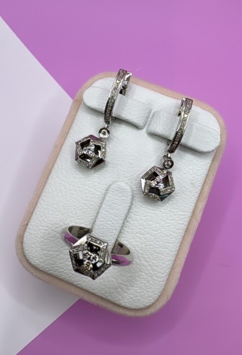 SAR-JEWELRY Kh-04_007_4039_18 вес 10.62 г золото, бриллиант