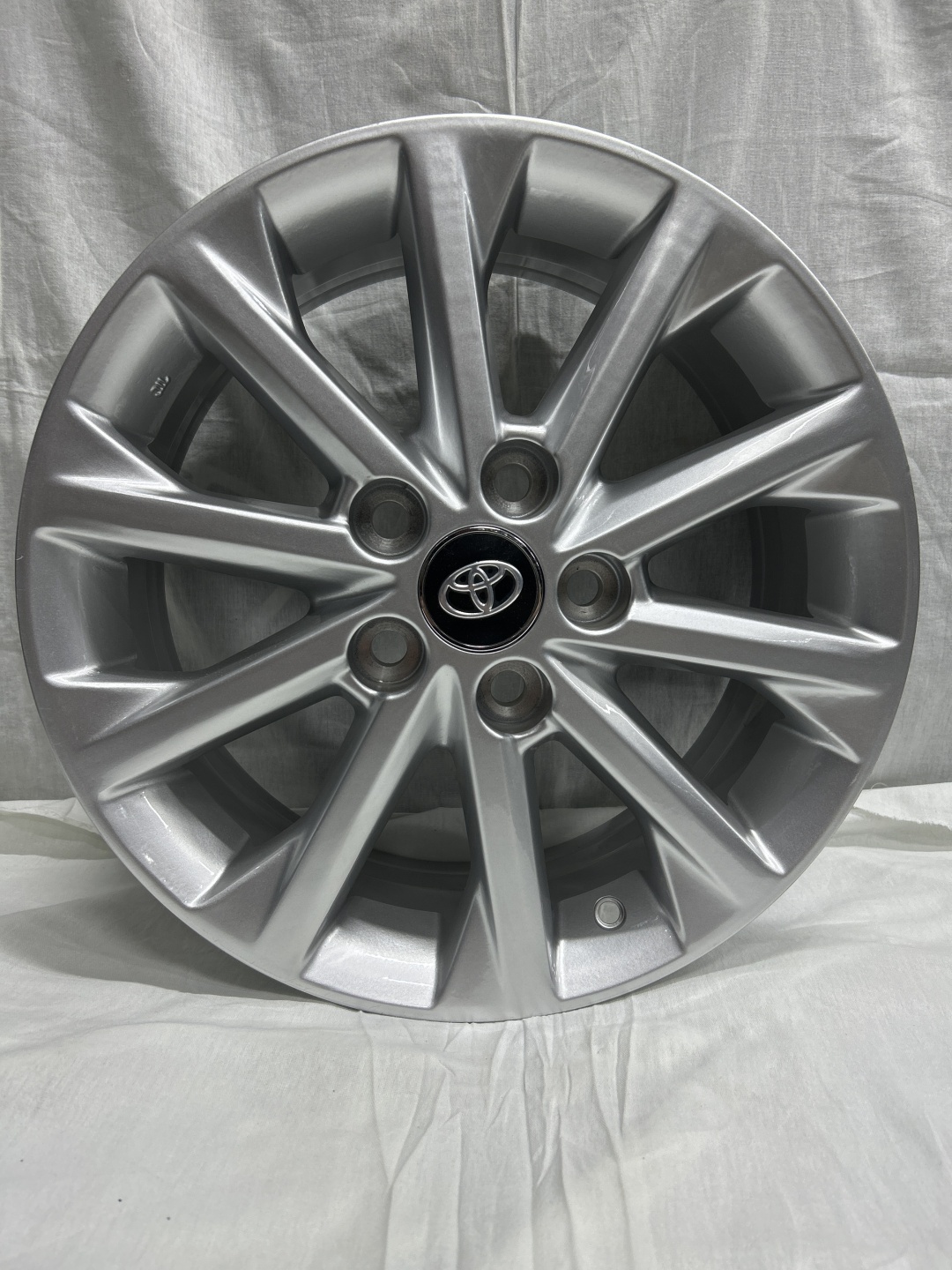 SSR 2014 6.5x16/5x114.3 D60.1 ET45 серебристый
