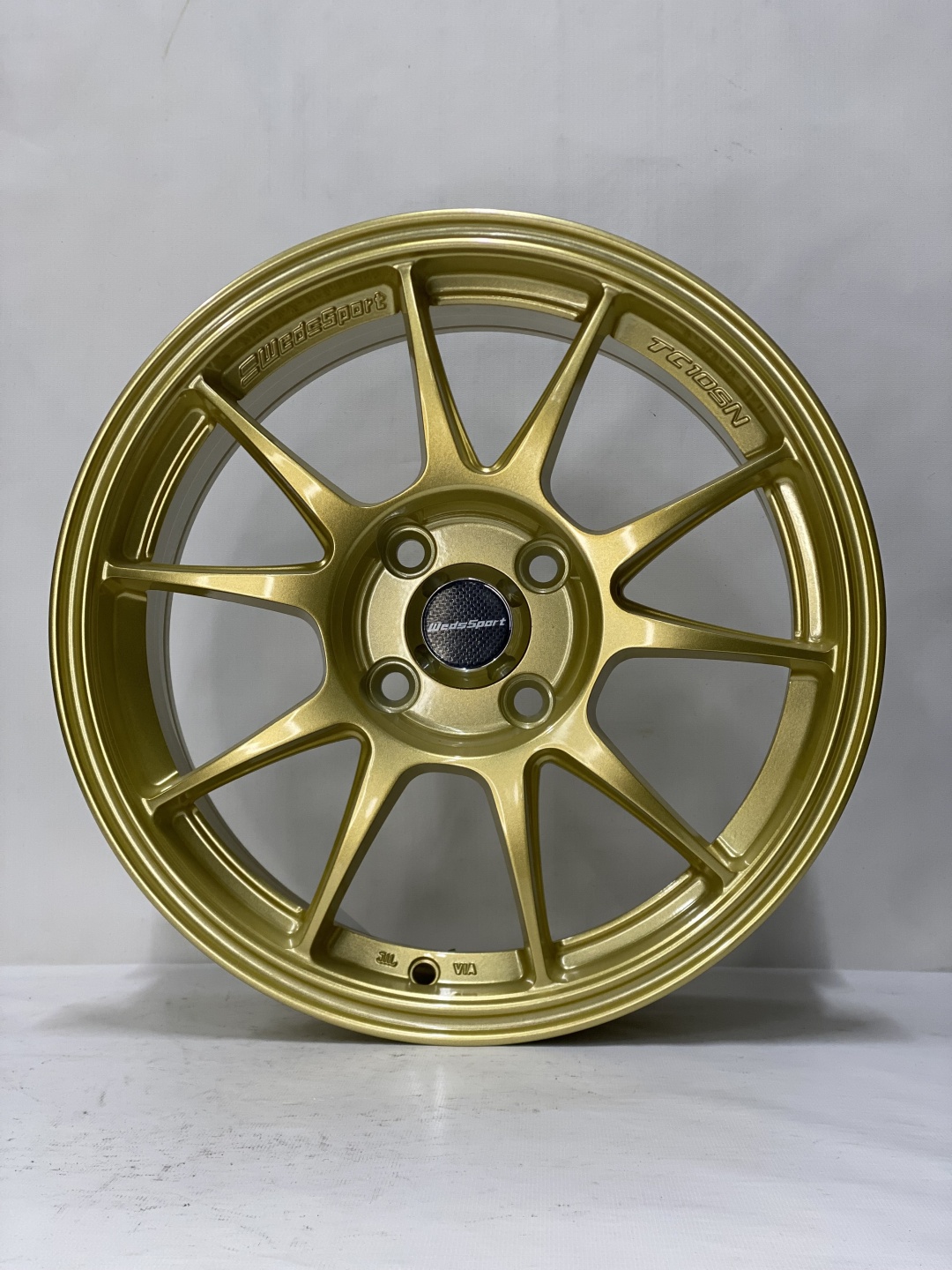 Weds Sport 111111 7x15/4x100 D67.1 ET35 4 диска золотистый