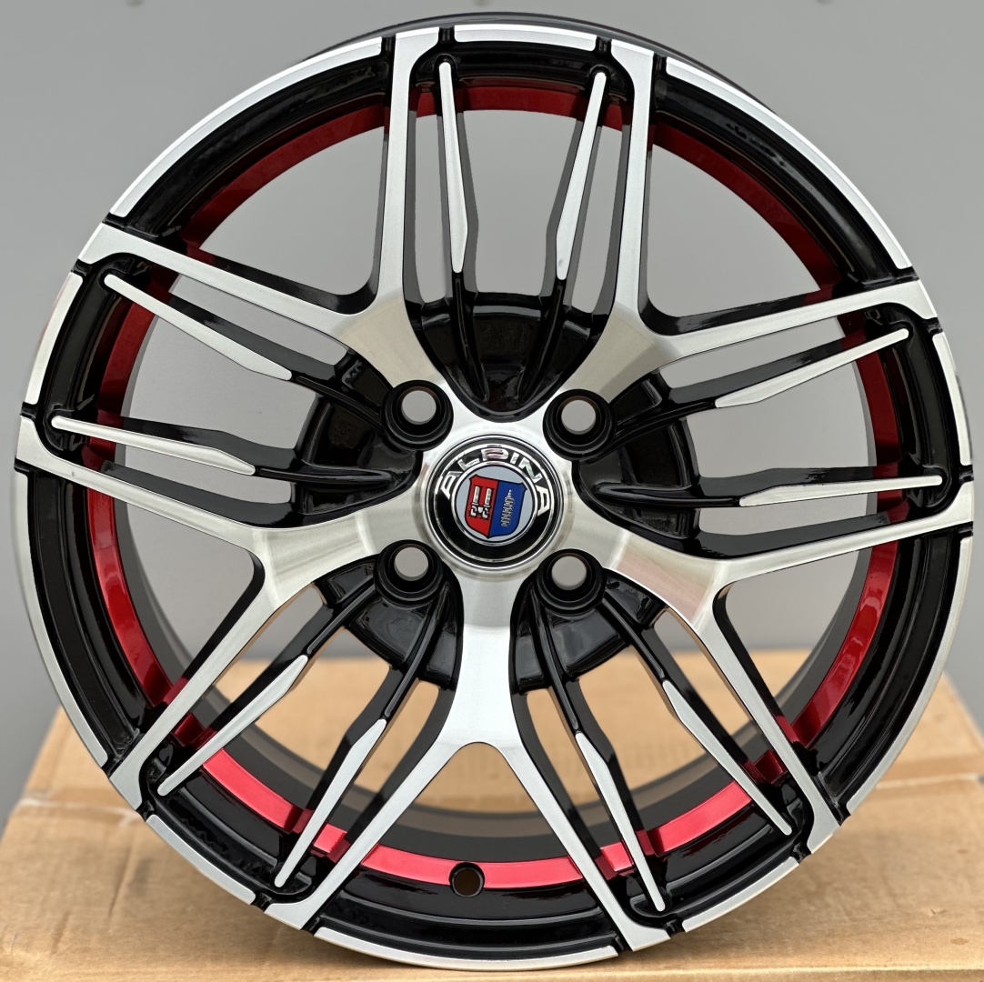 RNO 1056 6.5x15/4x100 D67.1 ET35 4 диска черный, серебристый, красный