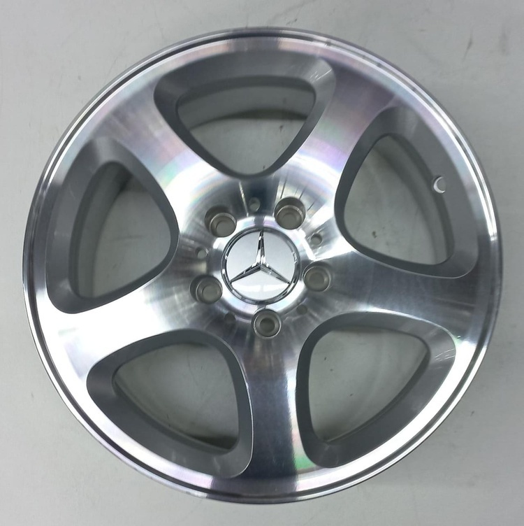 Auher 5515 7x16/5x112 D66.6 ET35 серебристый