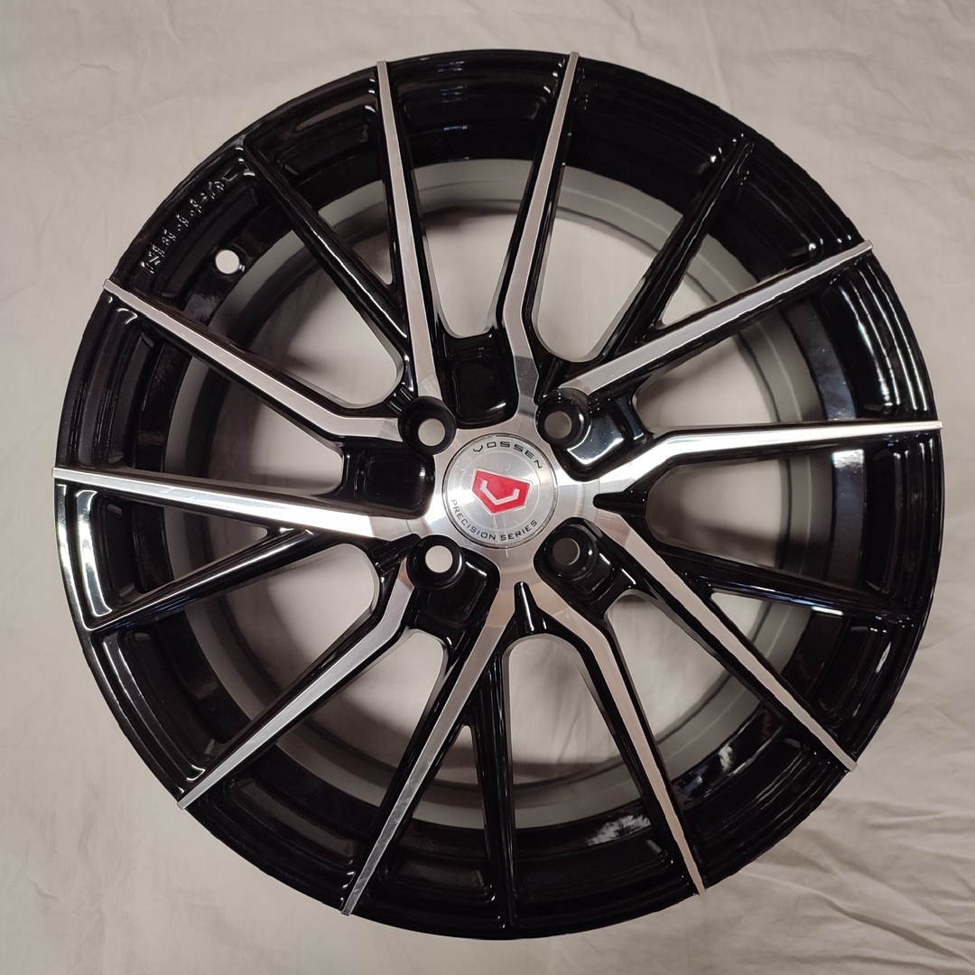 Vossen 231 7x16/4x100 D67.1 ET35 черный