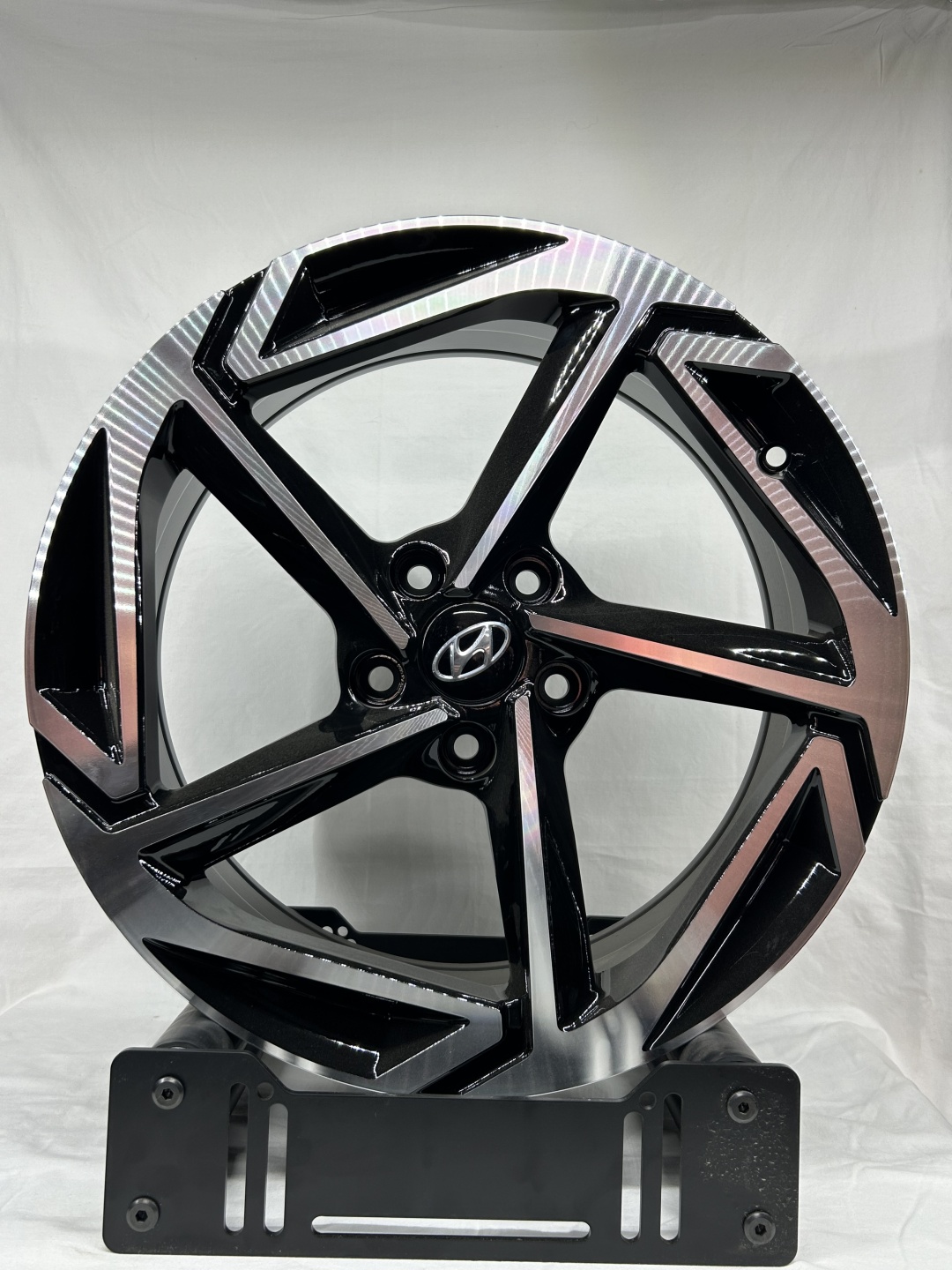 LKN Lkn5898 7.5x18/5x114.3 D67.1 ET45 4 диска черный, серебристый