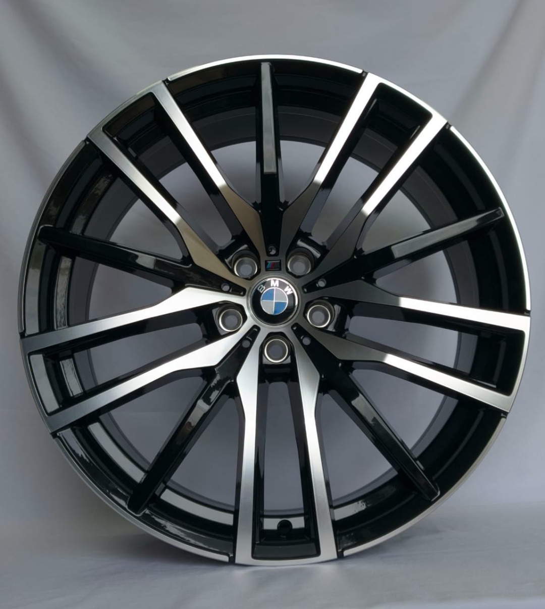 RS 572 9.5x21/5x112 D66.6 ET37 черный