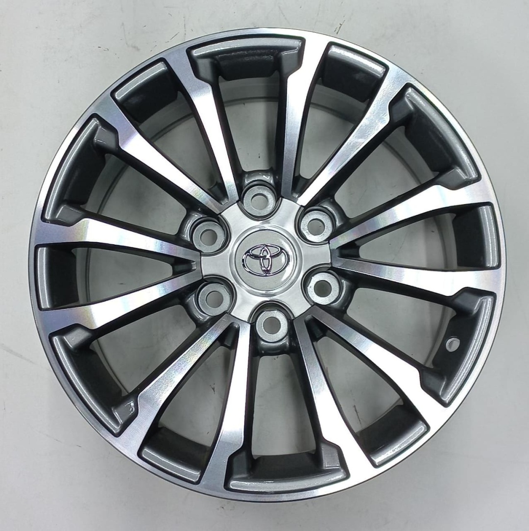 Toyota 203 8x18/6x139.7 D106.1 ET25 серебристый, серый