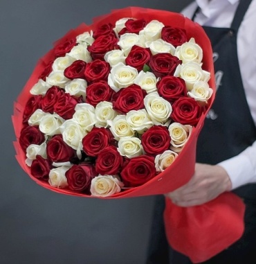 Talan flowers моно-букет с открыткой роза 51 шт 60 см