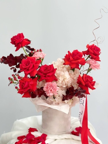 СРЕДА flowers композиция с сухоцветами гвоздика, гортензия, роза, эвкалипт 15 шт 40 см