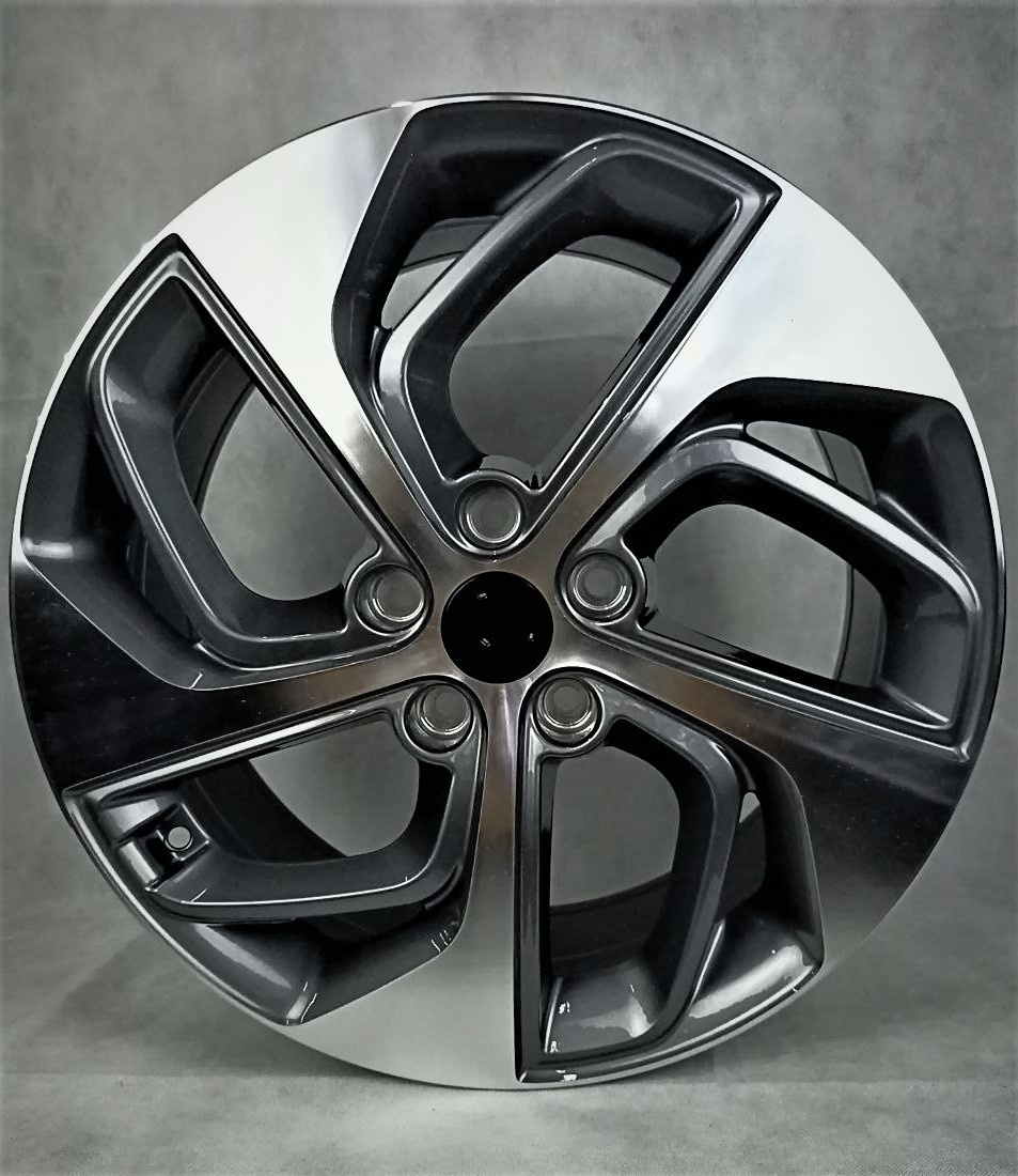Hyundai Tus 1278 7.5x18/5x114 D67.1 ET45 серебристый