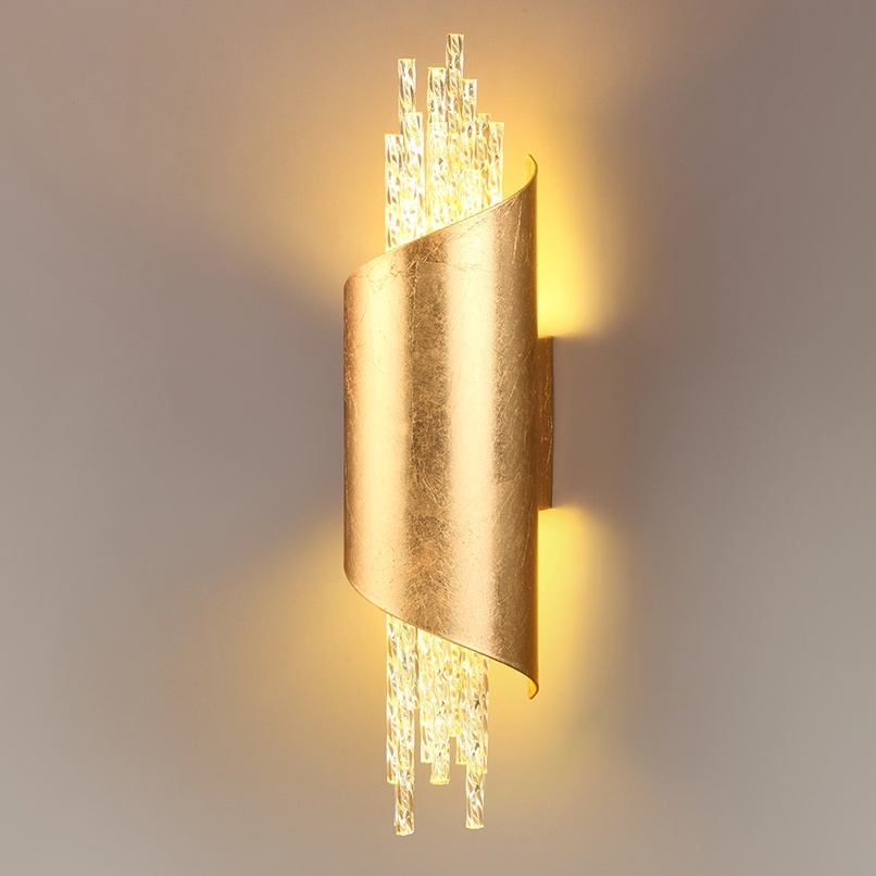 Светильник настенный Odeon Light LED золотистый