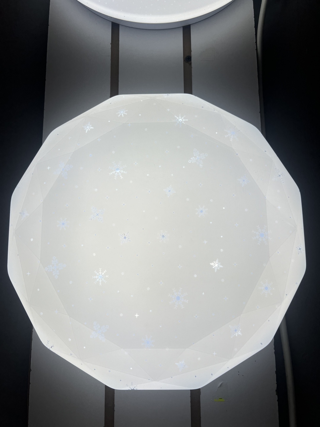 Светильник потолочный LED белый