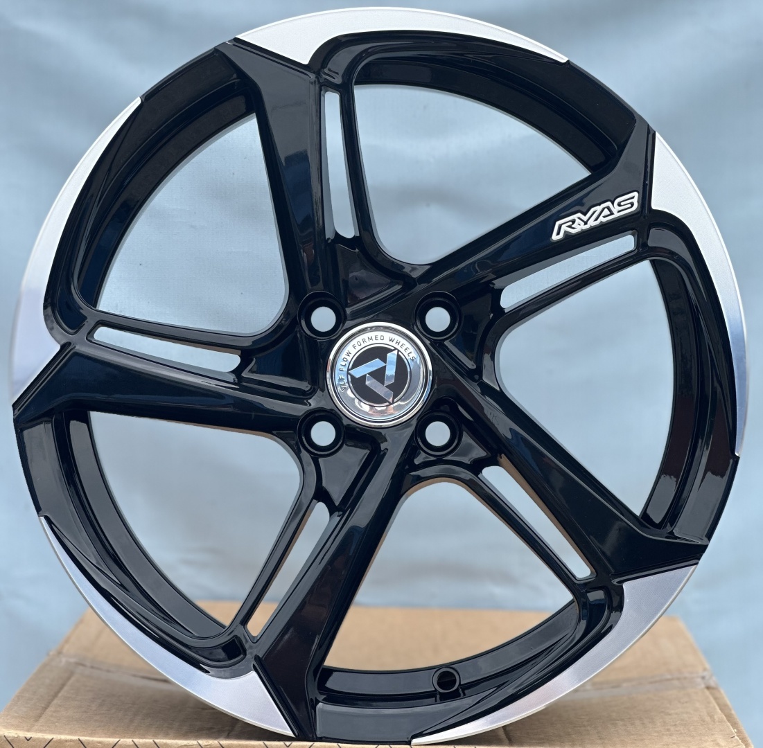 RNO GT-1 7x16/4x100 D67.1 ET35 4 диска черный, серебристый
