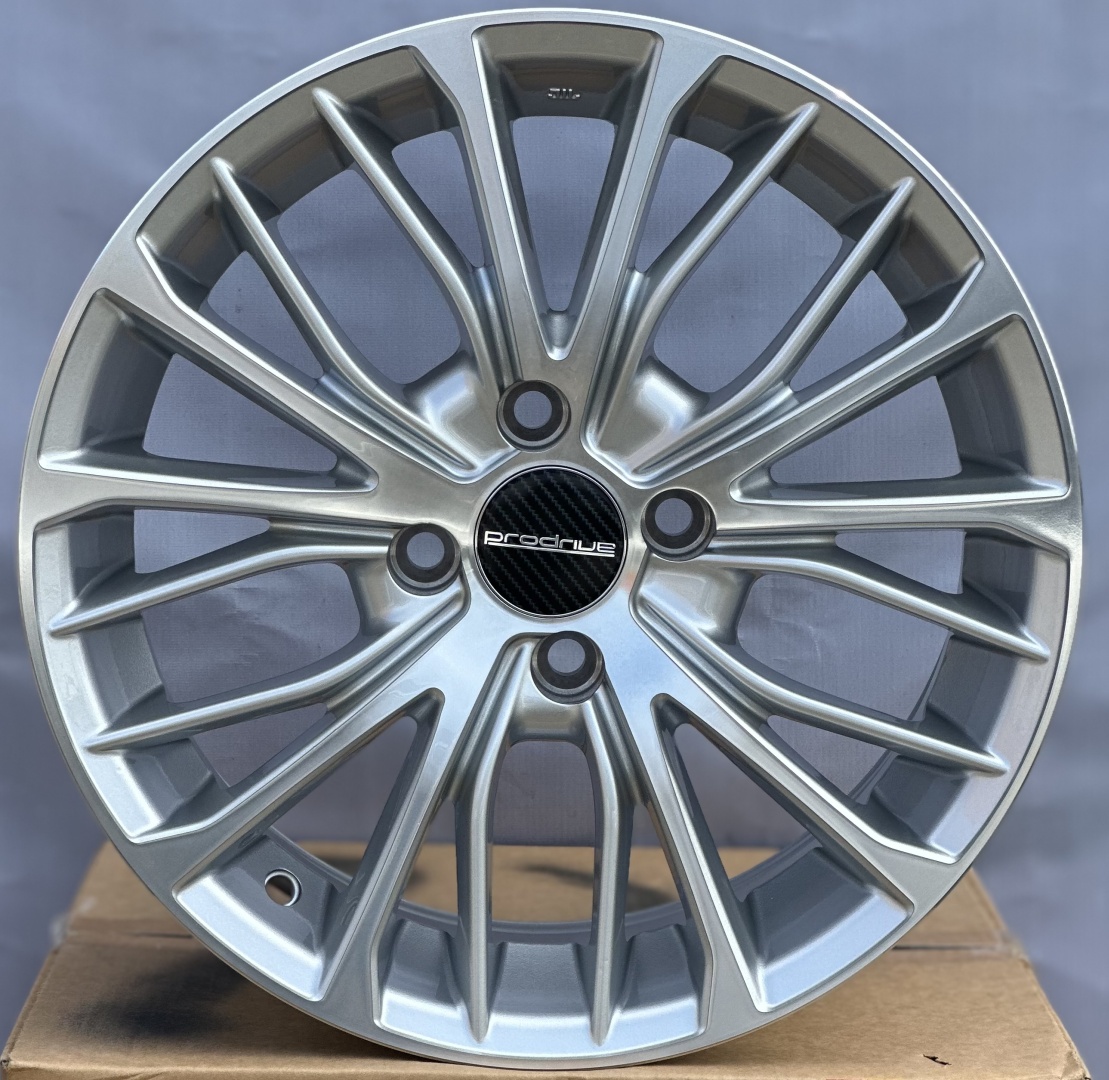 RNO 0033 6.5x15/4x100 D67.1 ET35 4 диска серебристый