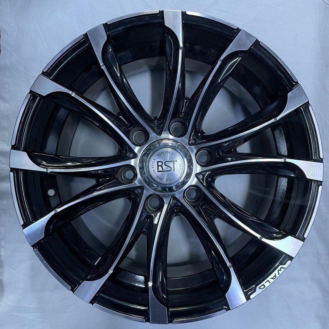 RST R0178 8x18/6x139.7 D106.1 ET25 черный, серебристый