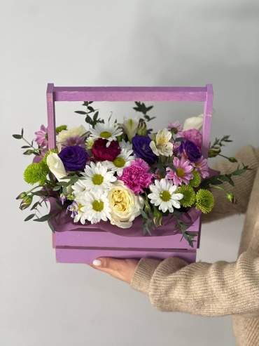 Композиция в корзине альстремерия, роза, хризантема, диантус 16 шт 30 см