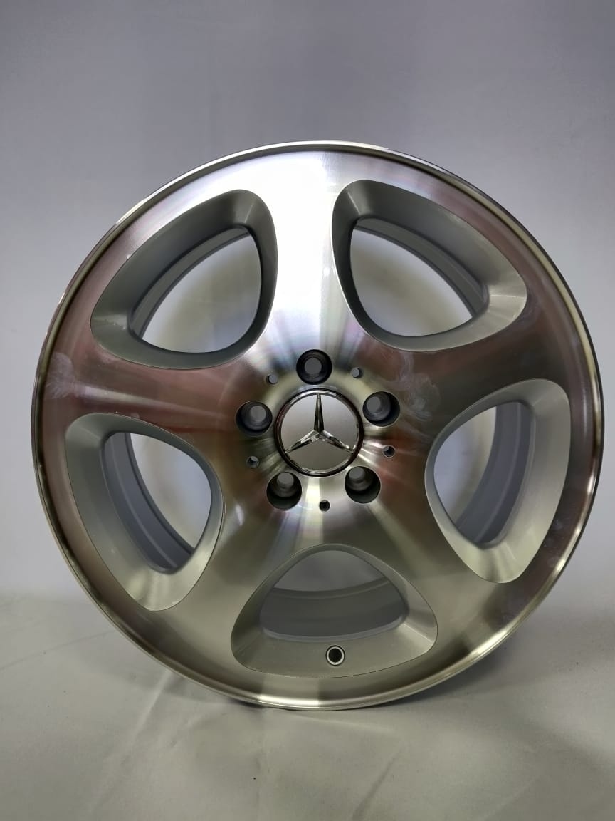 RS 165 8x17/5x112 D66.6 ET35 4 диска серебристый