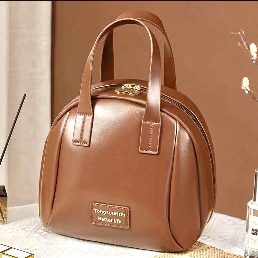 Косметичка экокожа коричневый 22X24 см