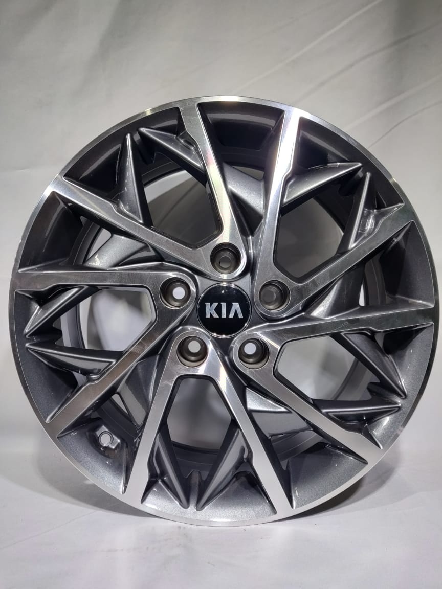 Replica 650 7x17/5x114.3 D67.1 ET45 графит