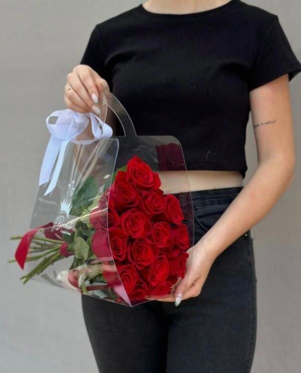 Купить Monroe flowers 504773 букет в сумке роза 15 шт 40 см в Алматы ...