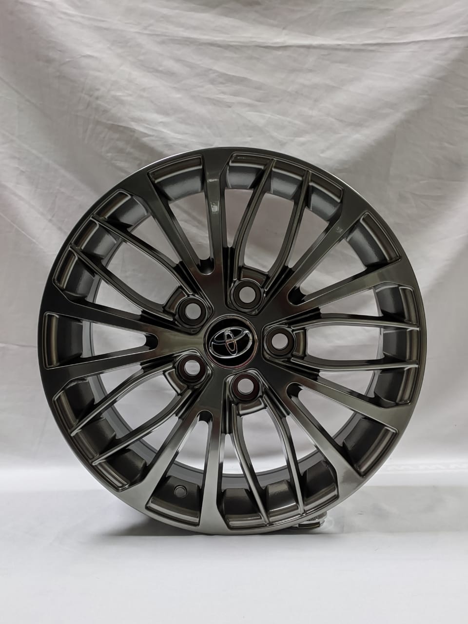 RS 1049 6.5x16/5x114.3 D60.1 ET45 графит